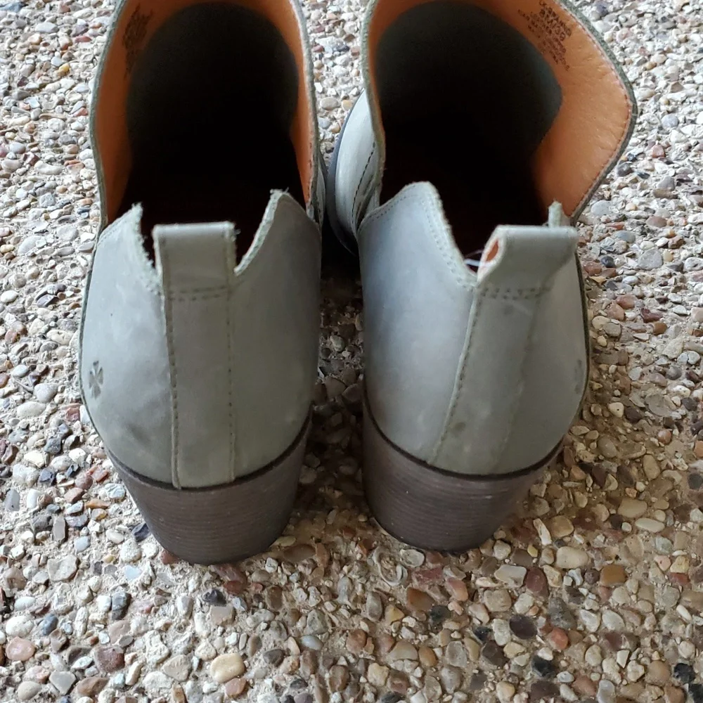 Lucky Brand Branndi Bootie in Olive Night, Size 8, NWOT